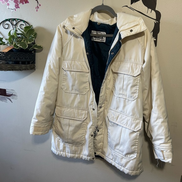 Woolrich Winter Jacket - Picture 6 of 13